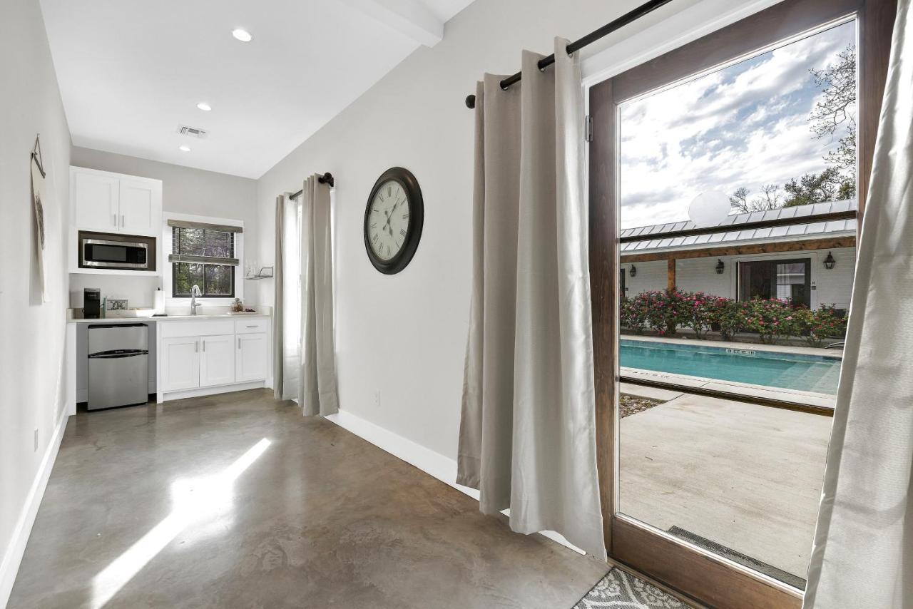 Schubert Inn Cottage - Pool - Walk To Main St فريدريكسبيرغ المظهر الخارجي الصورة